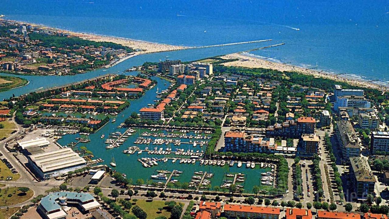 Апартаменти Relax By The Garden - Flat For Up To 6 Guests Порто-Санта-Маргерита-ді-Каорле Екстер'єр фото